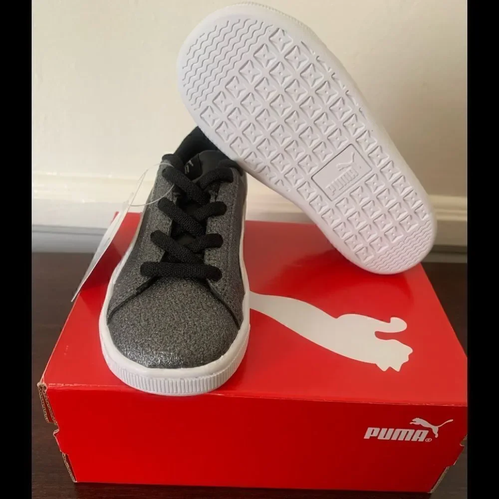 Puma Boys Vikky V2 leather sneaker size 7 and 9 in grey, NIB